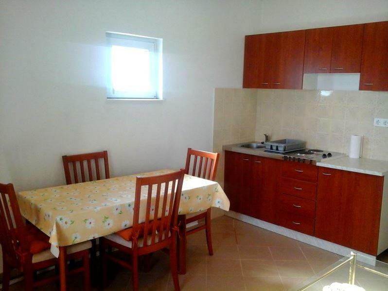 טרוגיר Apartmani Maris מראה חיצוני תמונה