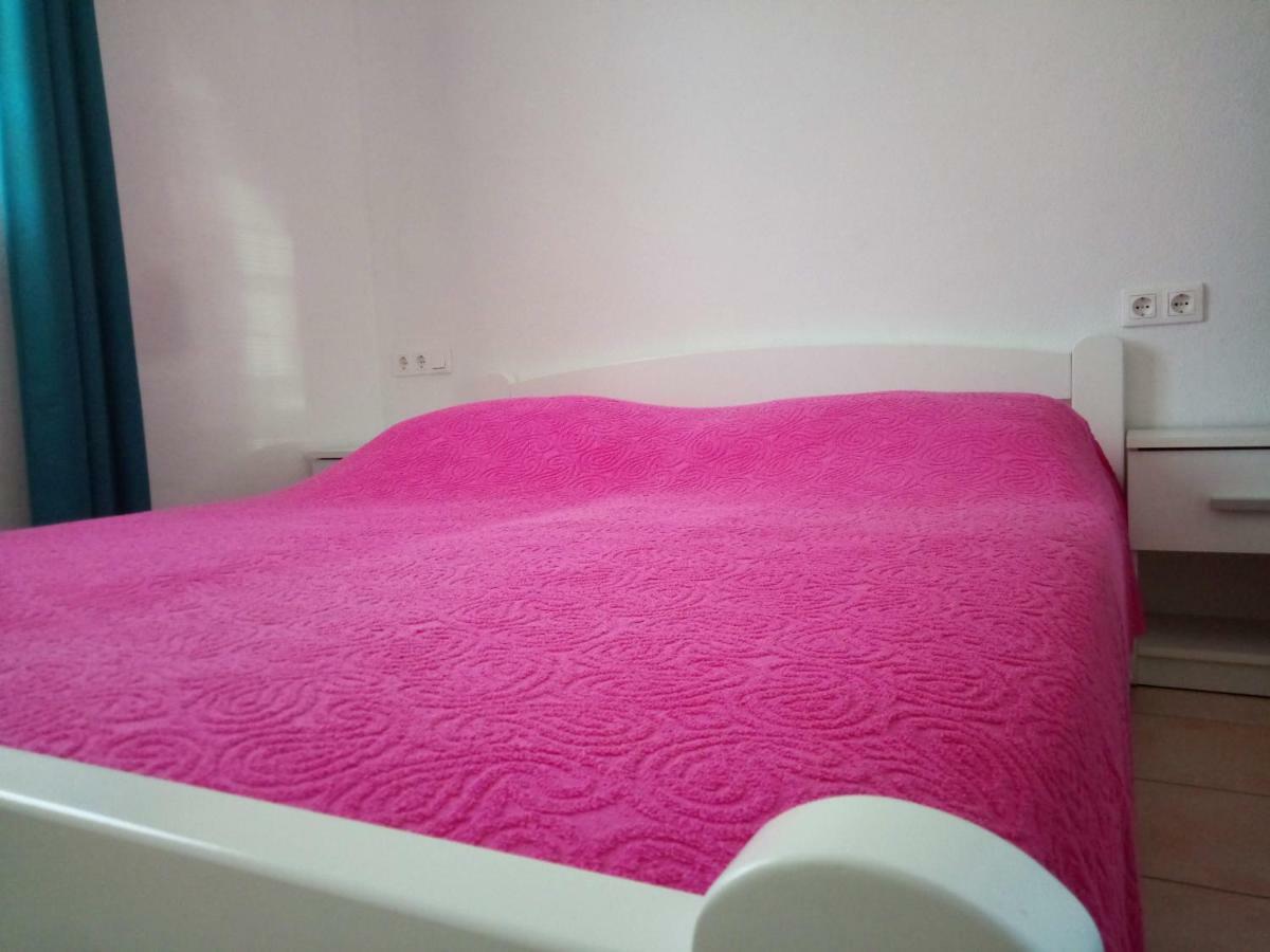 טרוגיר Apartmani Maris מראה חיצוני תמונה