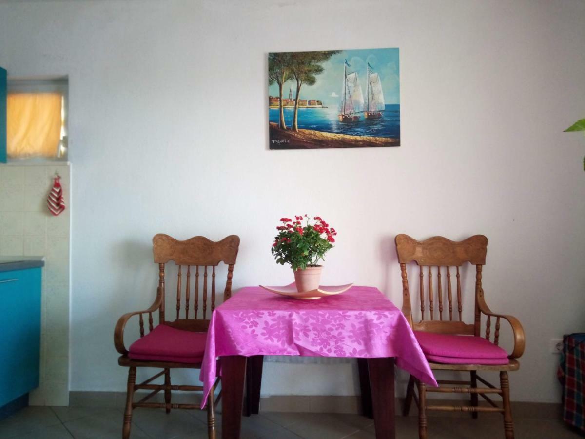 טרוגיר Apartmani Maris מראה חיצוני תמונה
